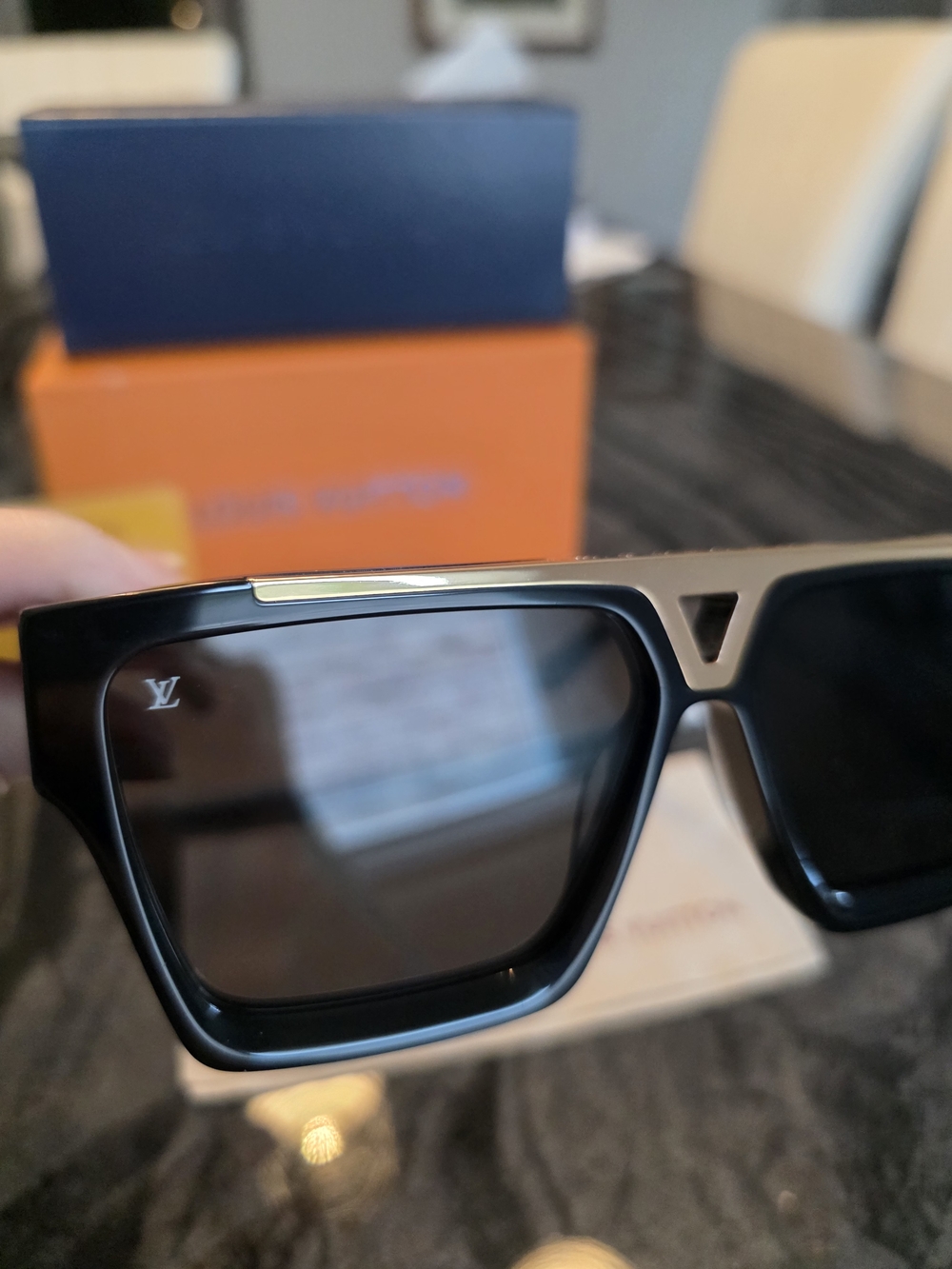 NWT UNISEX Louis Vuitton 1502 Evidence Black & Gold Shield Sunglasses - Picture 10 of 14